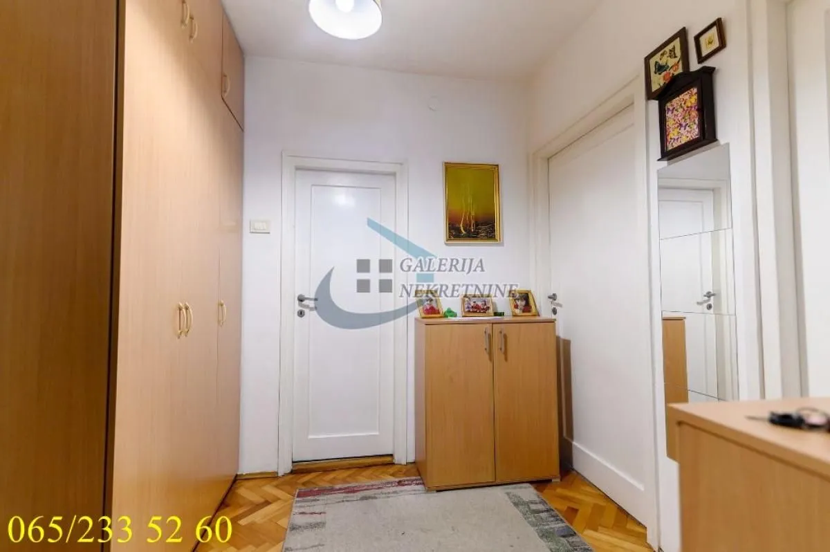 Prodaja, dvosoban stan, 61m², Slavujev Venac, Zvezdara Sve Podlokacije
