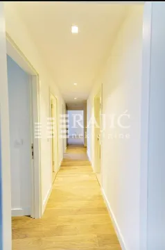 Izdavanje, četvorosoban stan, 112m², Savski Venac, Beograd - image 7