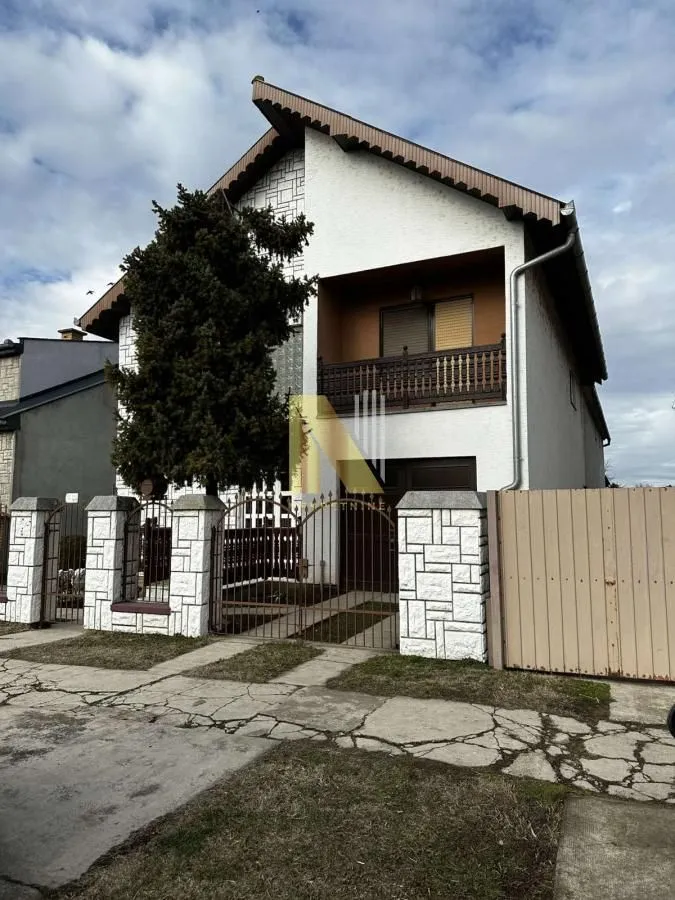 Sale, house, 281m², Centar, Žabljak