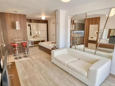 Rent, studio apartment, 33m², Budva, Crna Gora - image 9