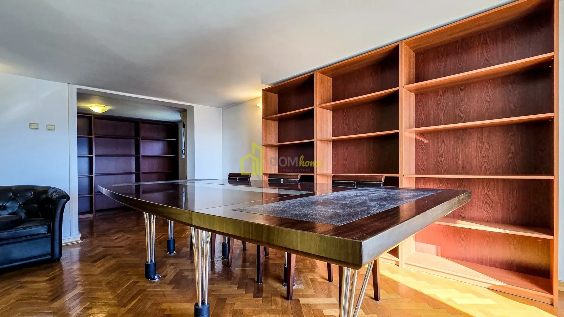 Rent, house, 380m², Gorica C, Podgorica
