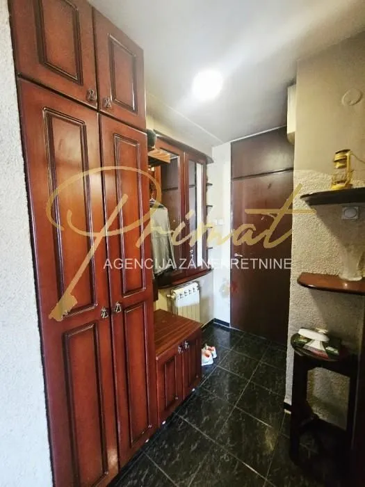 Prodaja, četvorosoban stan, 74m², Palilula Sve Podlokacije, Beograd