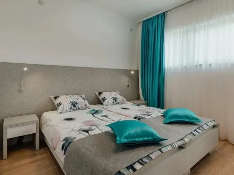 Sale, house, 236m², Njivice, Herceg Novi - image 7