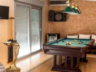 Rent, house, 300m², Podkošljun, Budva - image 2