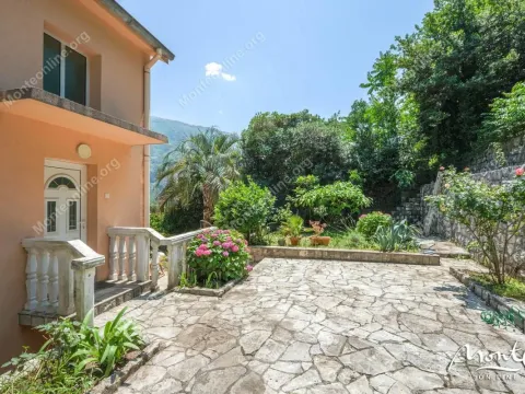 Prodaja, kuća, 172m², Muo, Kotor - image 30