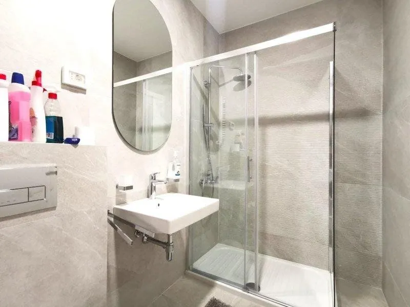 Izdavanje, jednosoban stan, 47m², Central Point, Podgorica
