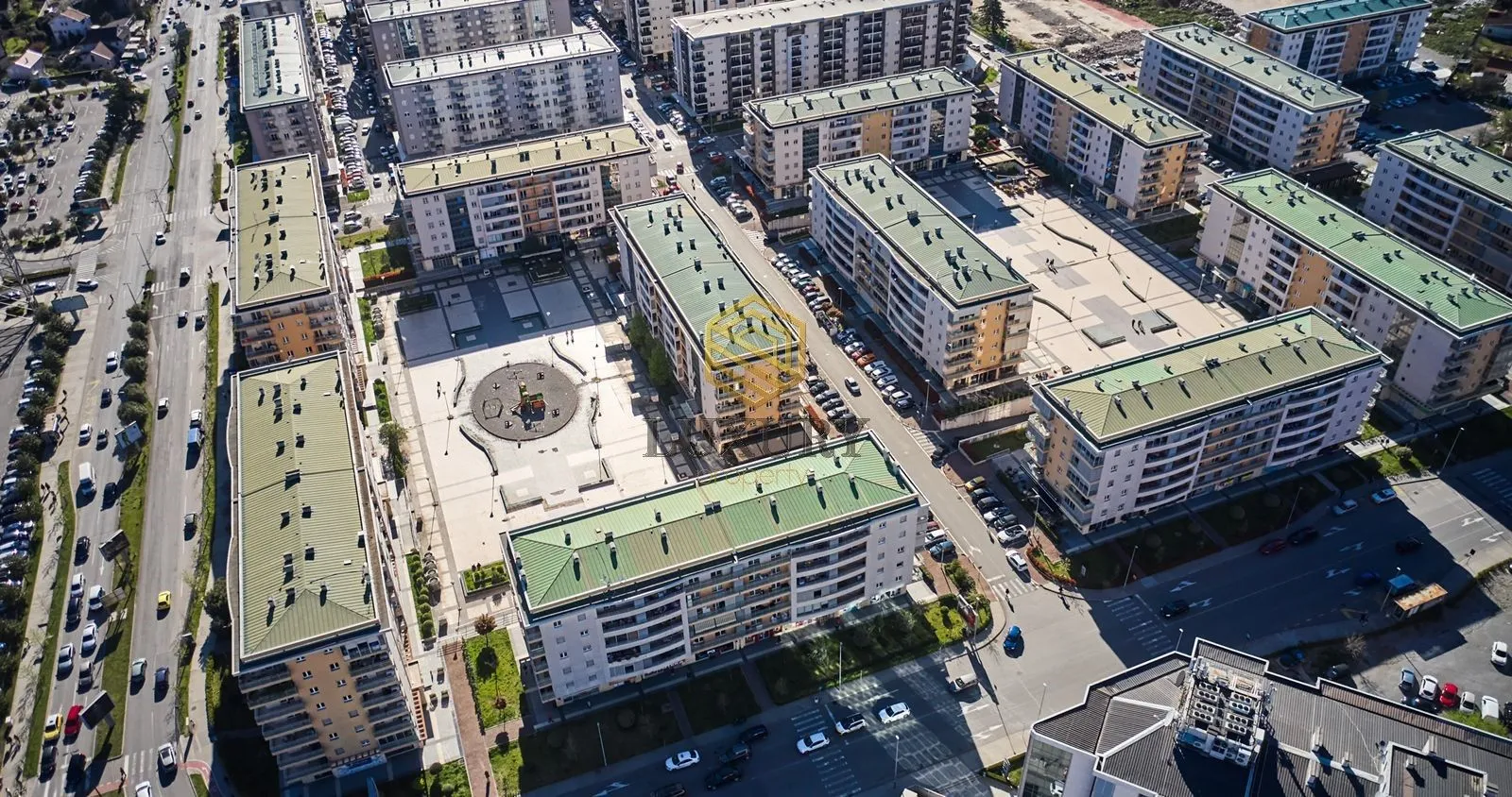 Izdavanje, poslovni prostor, 90m², City Kvart, Podgorica