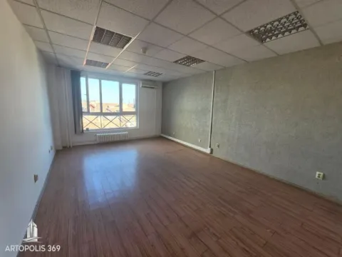 Izdavanje, poslovni prostor, 210m², Botanička Bašta, Palilula Sve Podlokacije - image 5