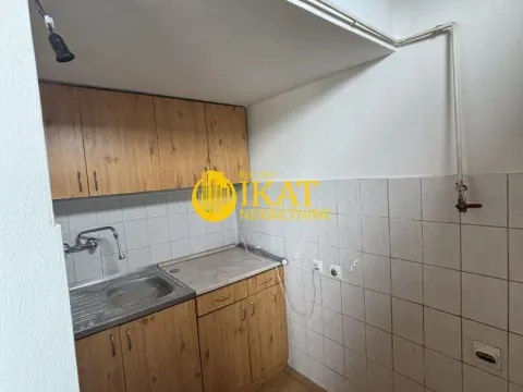 Prodaja, trosoban stan, 65m², Centar, Inđija - image 5