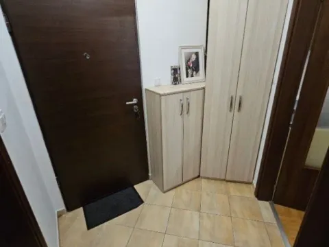 Prodaja, jednosoban stan, 40m², Stari Aerodrom, Podgorica - image 8