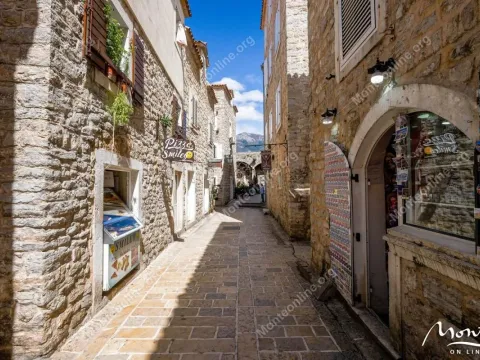 Sale, house, 91m², Stari Grad, Budva - image 31