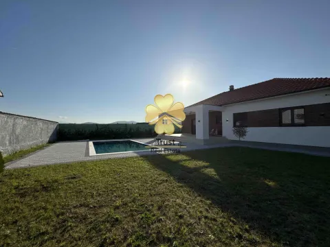 Izdavanje, kuća, 300m², Donji Kokoti, Podgorica - image 8