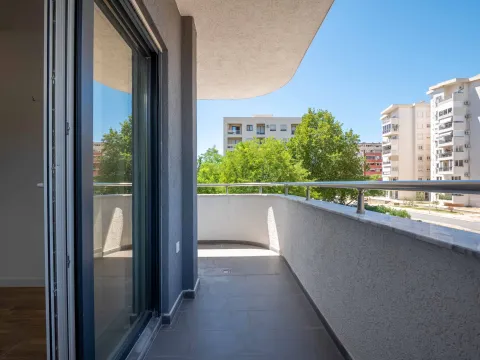 Sale, two bedroom apartment, 70m², Makedonsko naselje, Bar - image 15