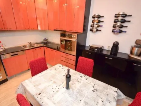 Prodaja, trosoban stan, 95m², Dobrota, Kotor - image 8