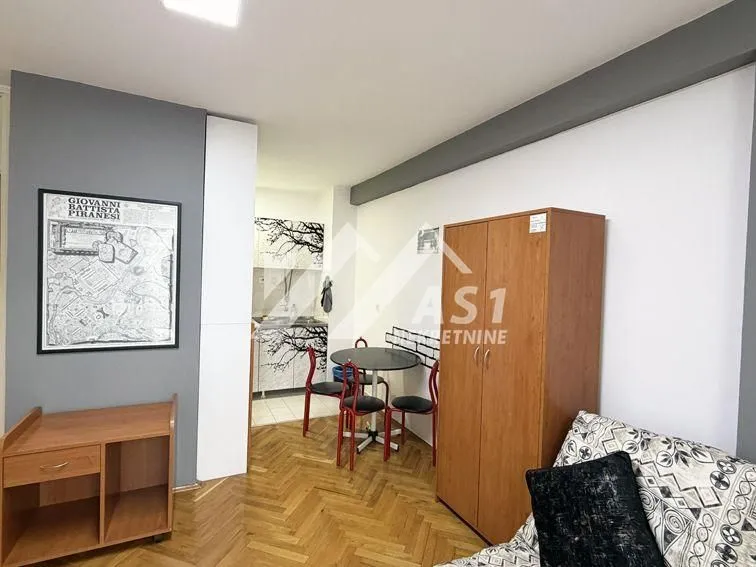 Izdavanje, dvosoban stan, 46m², Bulevar Oslobodjenja, Novi Sad Sve Podlokacije