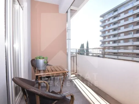 Prodaja, trosoban stan, 49m², Central Point, Podgorica - image 12