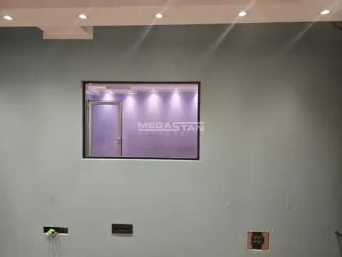 Izdavanje, poslovni prostor, 93m², Čukarica, Beograd - image 3