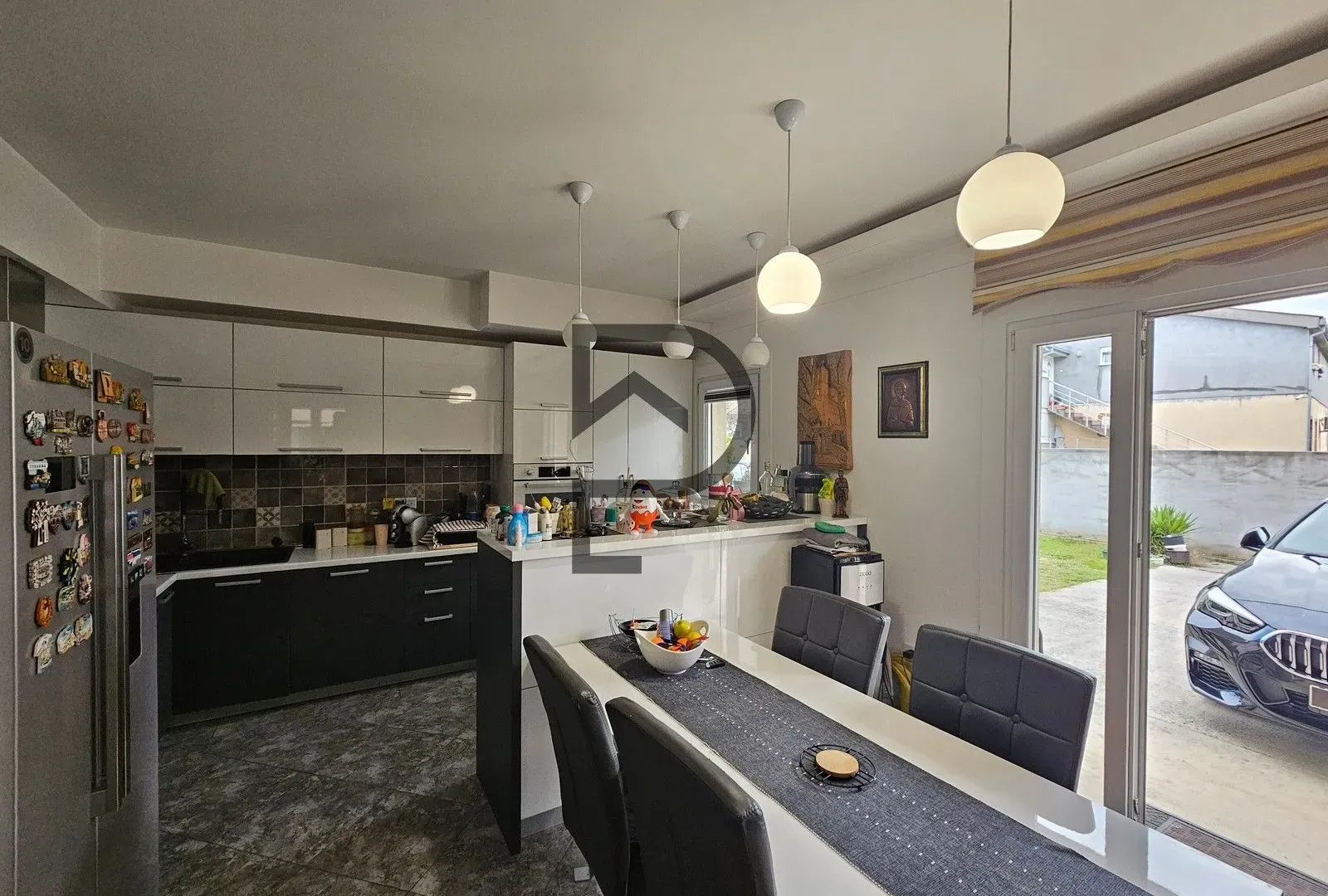 Prodaja, kuća, 226m², Blok 6, Podgorica