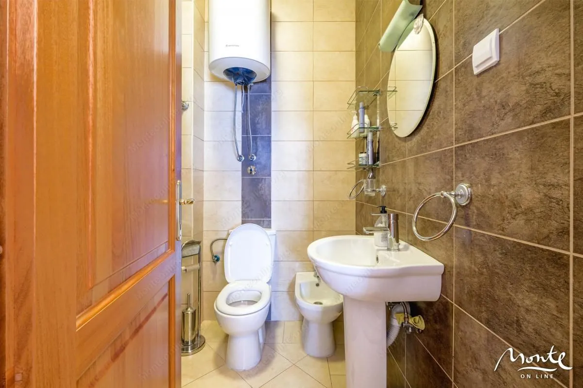 Prodaja, dvosoban stan, 158m², Igalo, Herceg Novi