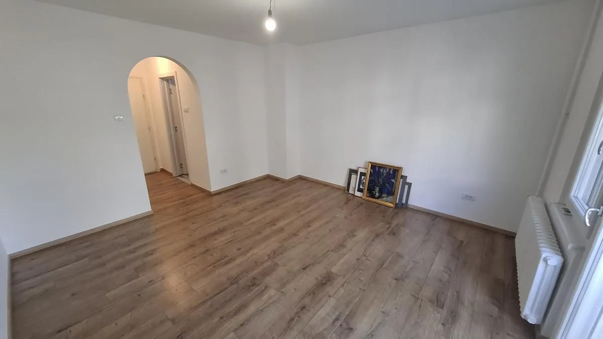 Izdavanje, garsonjera, 28m², Centar, Novi Sad