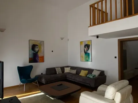 Izdavanje, kuća, 285m², Gorica C, Podgorica - image 5