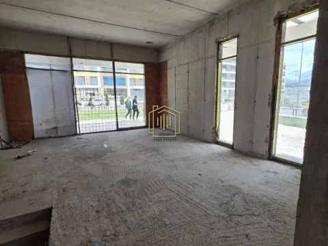 Rent, office space, 350m², Central Point, Podgorica - image 1