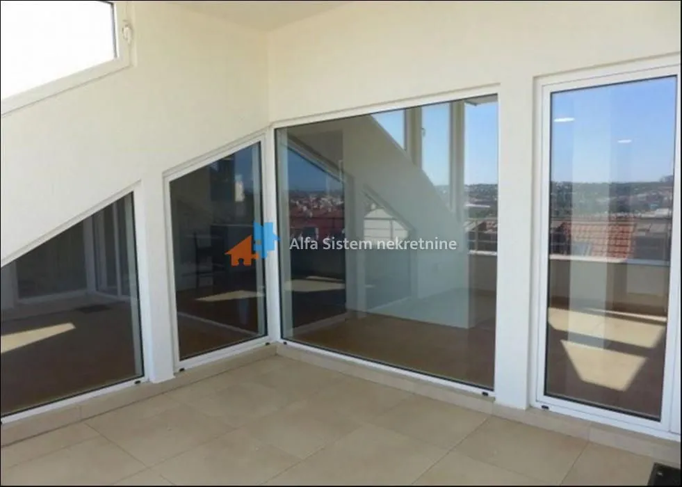 Rent, three bedroom apartment, 170m², Vračar Sve Podlokacije, Beograd