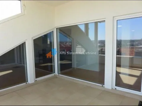 Rent, three bedroom apartment, 170m², Vračar Sve Podlokacije, Beograd - image 18