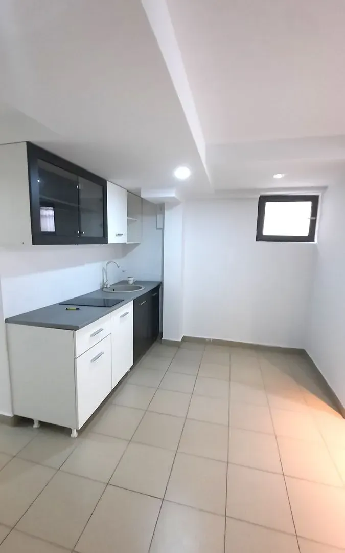 Rent, office space, 150m², Autokomanda, Voždovac Sve Podlokacije