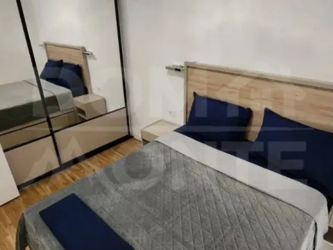 Rent, three bedroom apartment, 80m², Tivat, Crna Gora - image 5