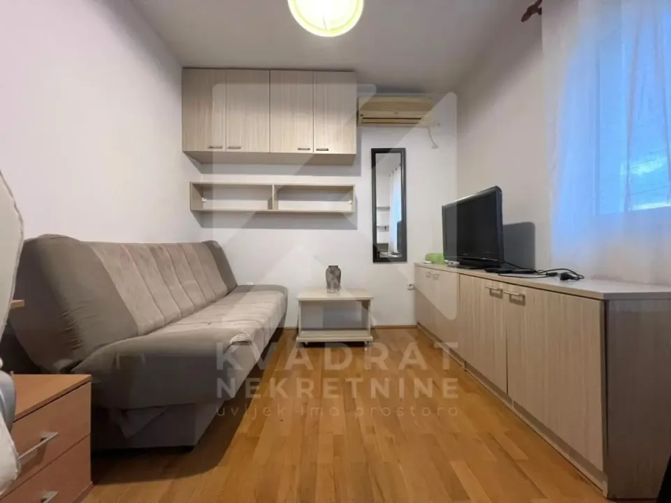 Izdavanje, garsonjera, 25m², Dalmatinska ulica, Podgorica