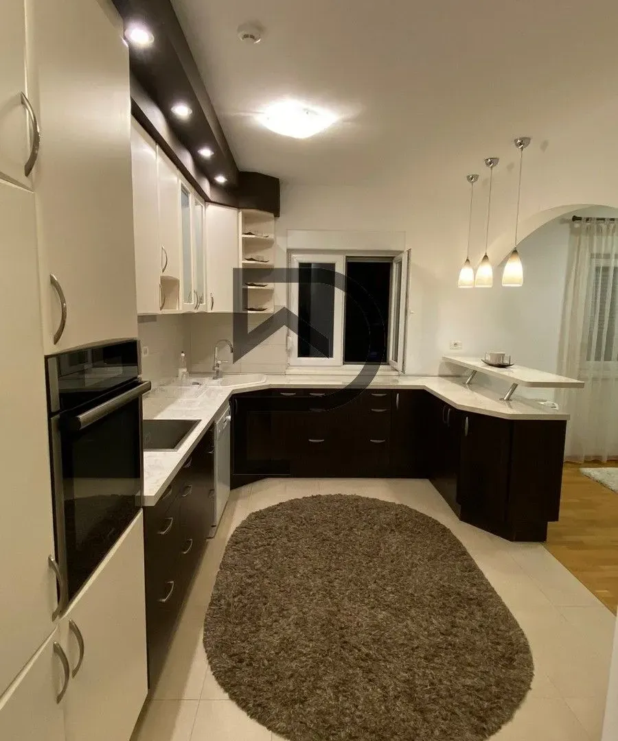 Rent, apartment, 120m², City Kvart, Podgorica