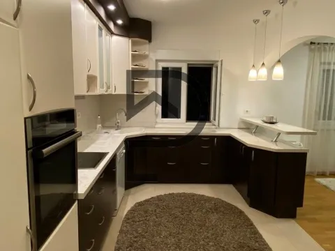 Izdavanje, stan, 120m², City Kvart, Podgorica - image 11