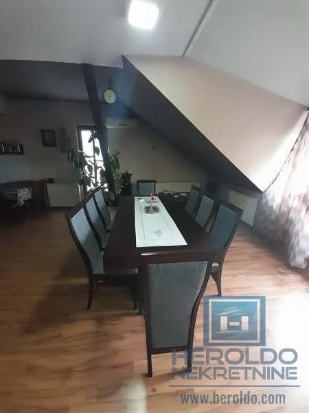 Prodaja, kuća, 325m², Solaris, Jagodina