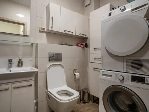 Sale, two bedroom apartment, 72m², City Kvart, Podgorica - image 10