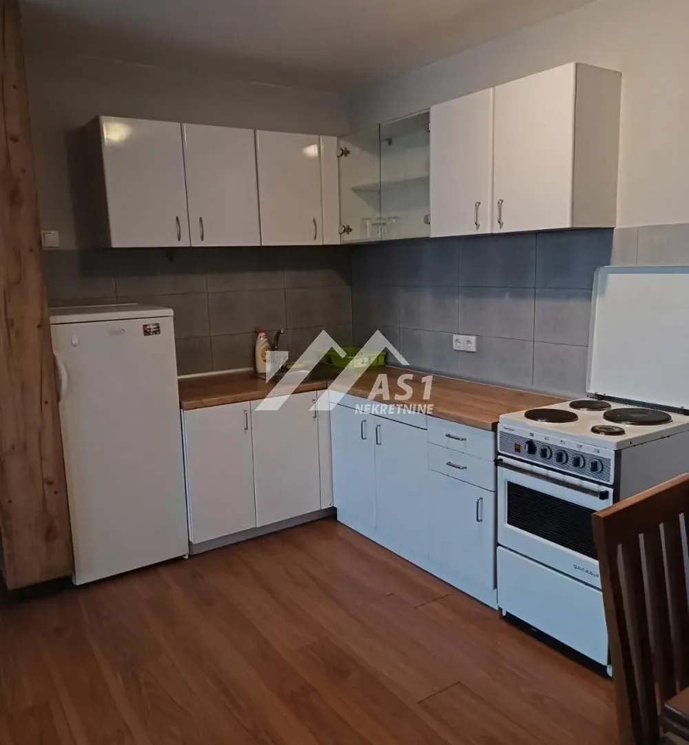 Izdavanje, trosoban stan, 55m², Liman 2, Novi Sad Sve Podlokacije
