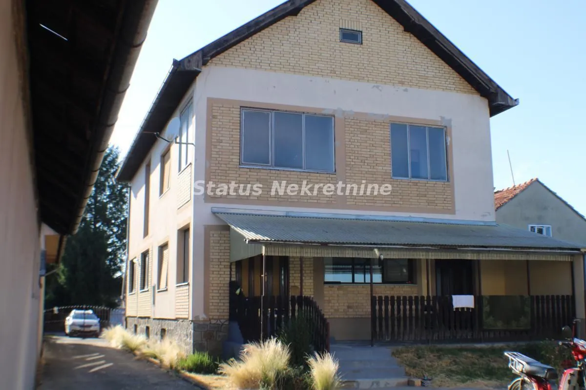 Sale, house, 372m², Bački Petrovac, Novi Sad