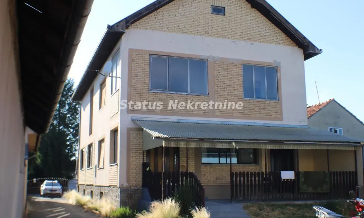 Prodaja, kuća, 372m², Bački Petrovac, Novi Sad