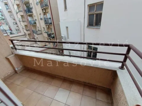 Izdavanje, jednosoban stan, 33m², Crveni Krst, Beograd - image 7
