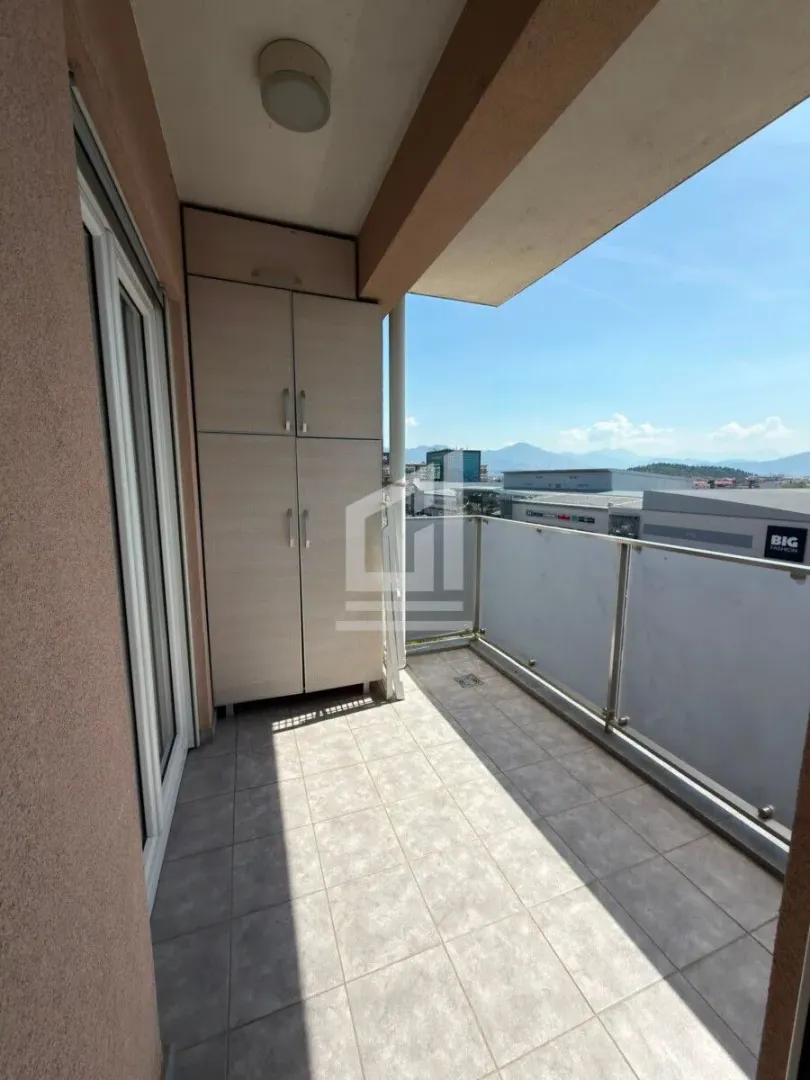 Izdavanje, dvosoban stan, 70m², City Kvart, Podgorica