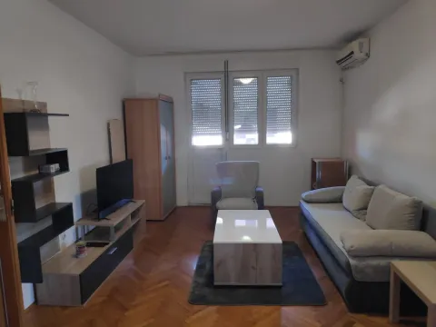 Rent, two bedroom apartment, 86m², Centar, Podgorica - image 7