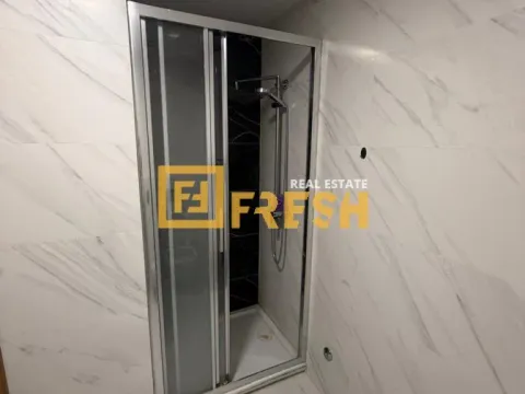 Izdavanje, dvosoban stan, 75m², City Kvart, Podgorica - image 11