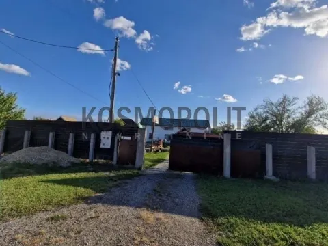 Kuća in Zemun Ugrinovci