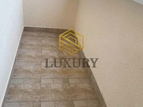 Rent, two bedroom apartment, 65m², Blok 5, Podgorica - image 7