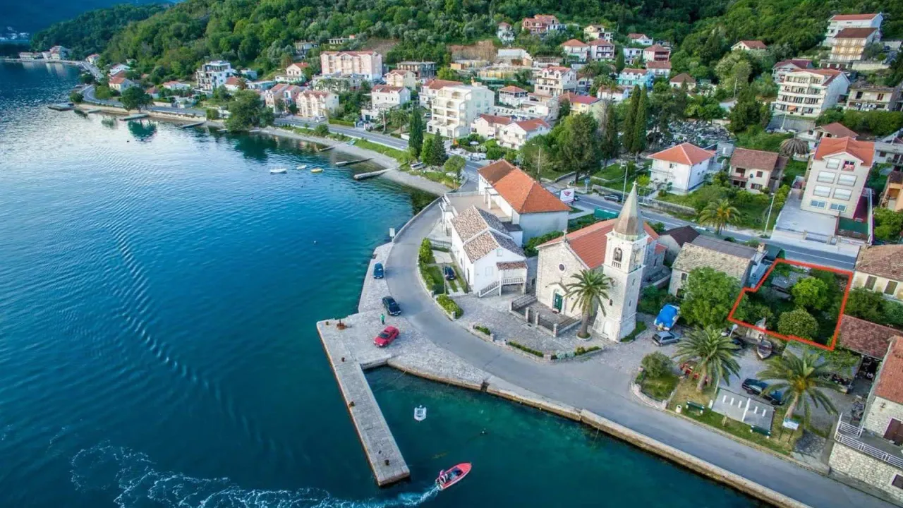 Sale, land lot, 135m², Donja Lastva, Tivat