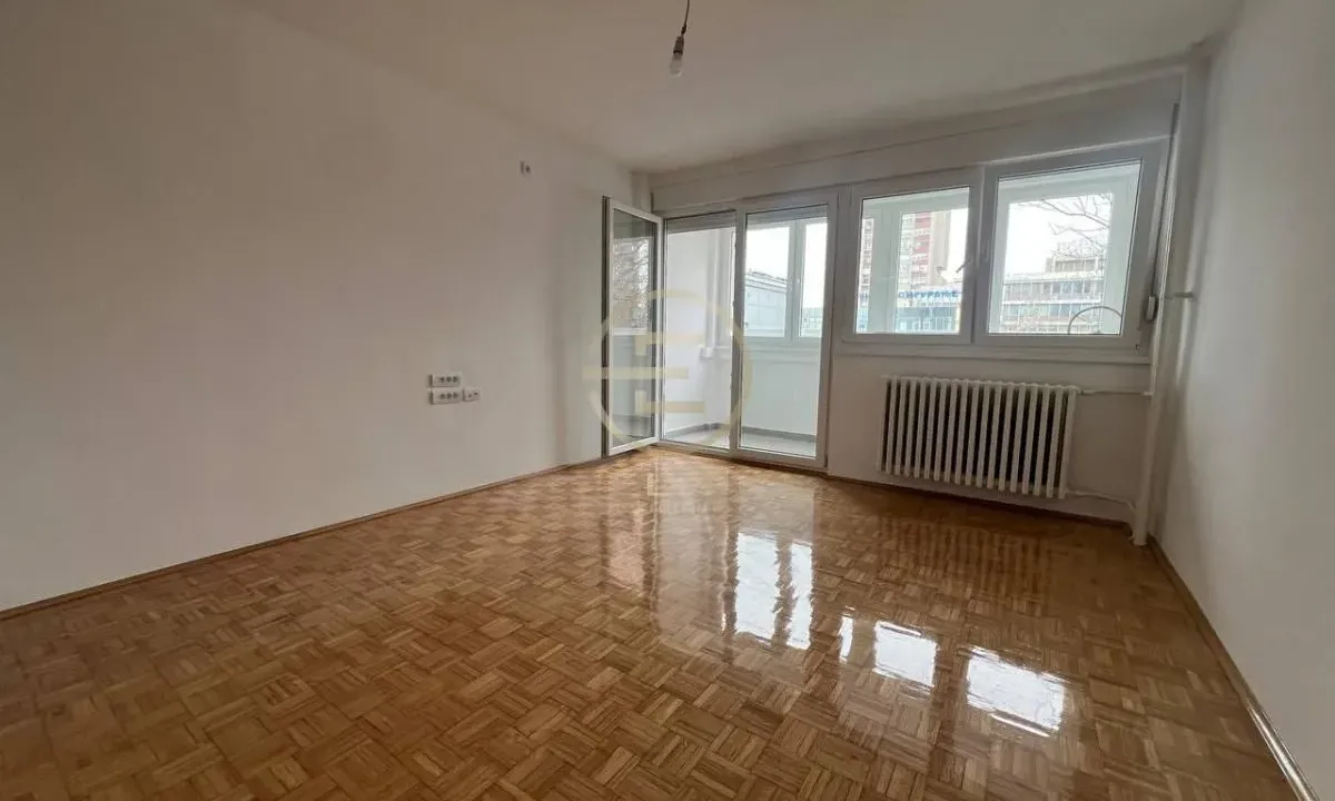 Prodaja, dvosoban stan, 63m², Bulevar Oslobodjenja, Novi Sad Sve Podlokacije