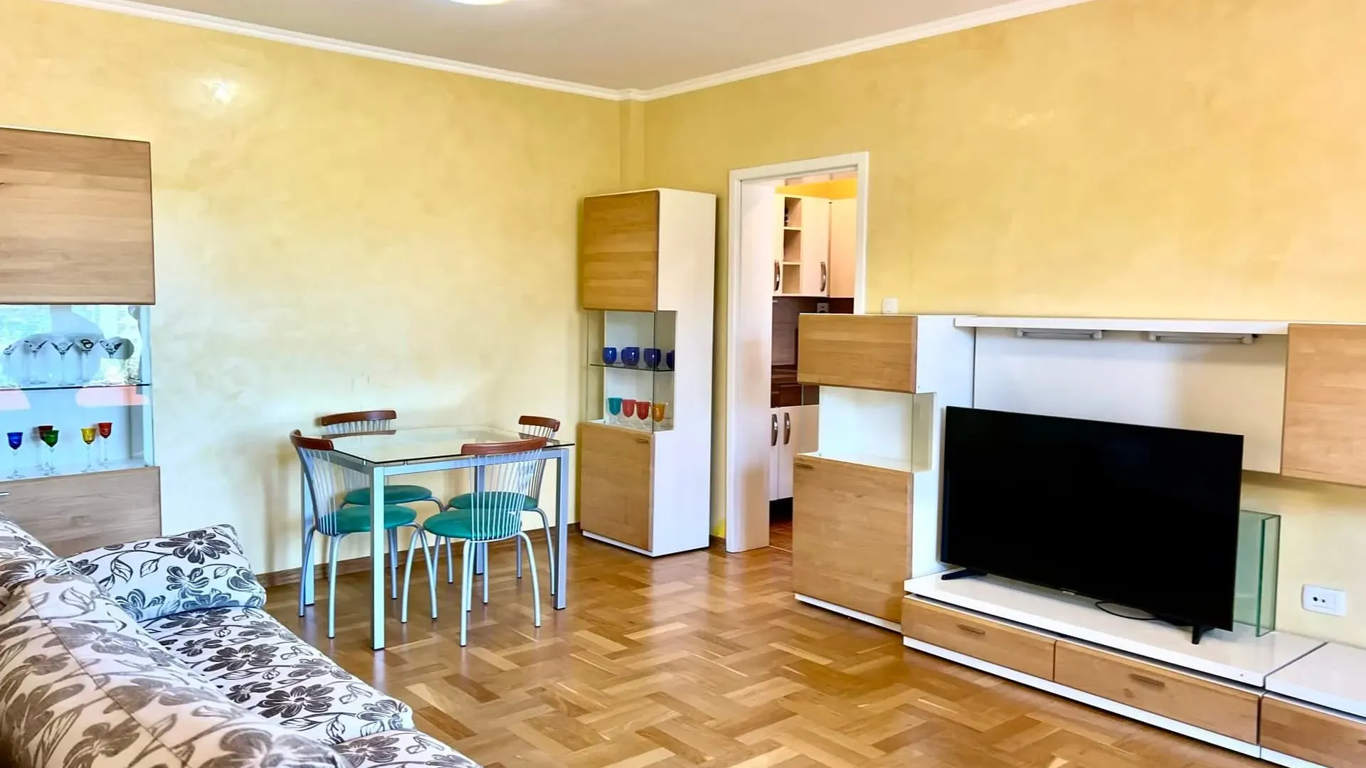 Sale, three bedroom apartment, 102m², Petrovac, Budva
