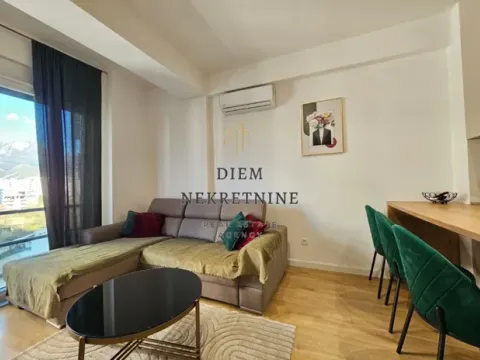 Izdavanje, jednosoban stan, 43m², Centar, Bar - image 2