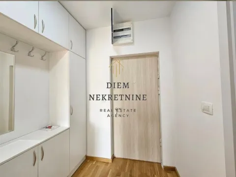 Izdavanje, jednosoban stan, 44m², Centar, Bar - image 9