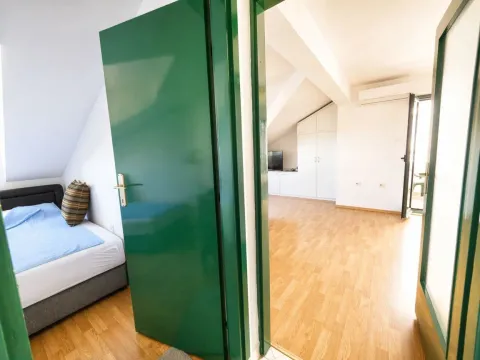 Sale, one bedroom apartment, 44m², Budva, Crna Gora - image 19